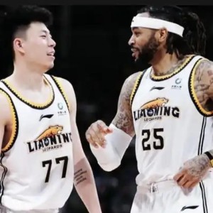 kaiyun-莫兰德与张镇麟打趣：你为了和老婆在大城市上海选择了抛弃我